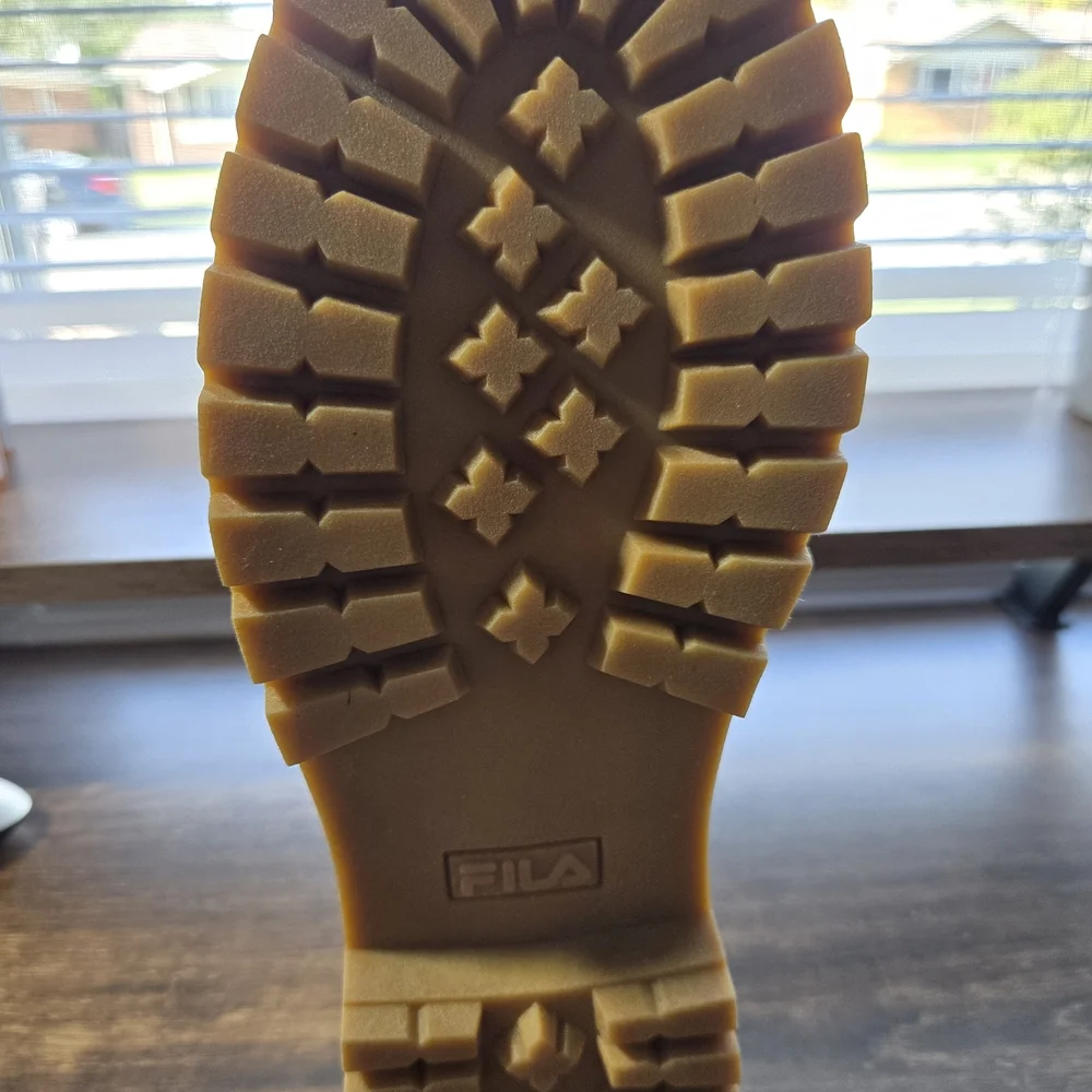 Fila Men's Charcoal‎ and Tan Boots